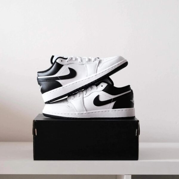 Nike Air Jordan 1 Low ‘Reverse Panda’ 553558-132 - Hình ảnh 4