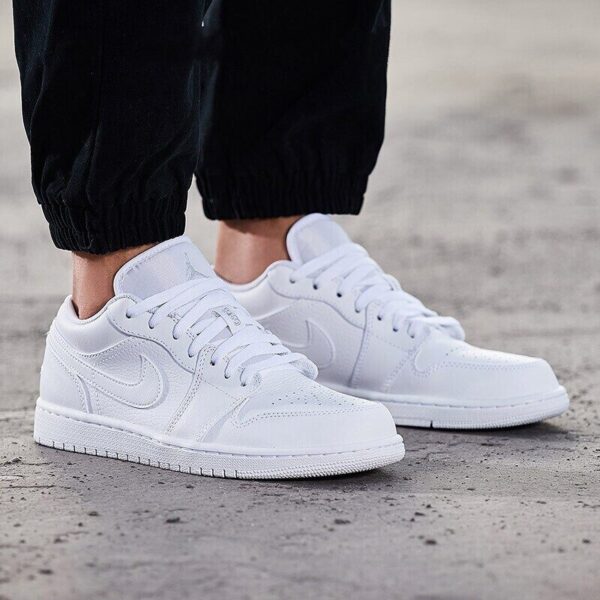 Nike Air Jordan 1 Low ‘Triple White’ 553558-126 - Hình ảnh 6