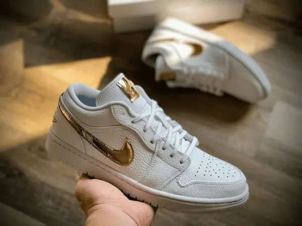 Jordan 1 Low 'White Metallic Gold' CZ4776-100 - Hình ảnh 5